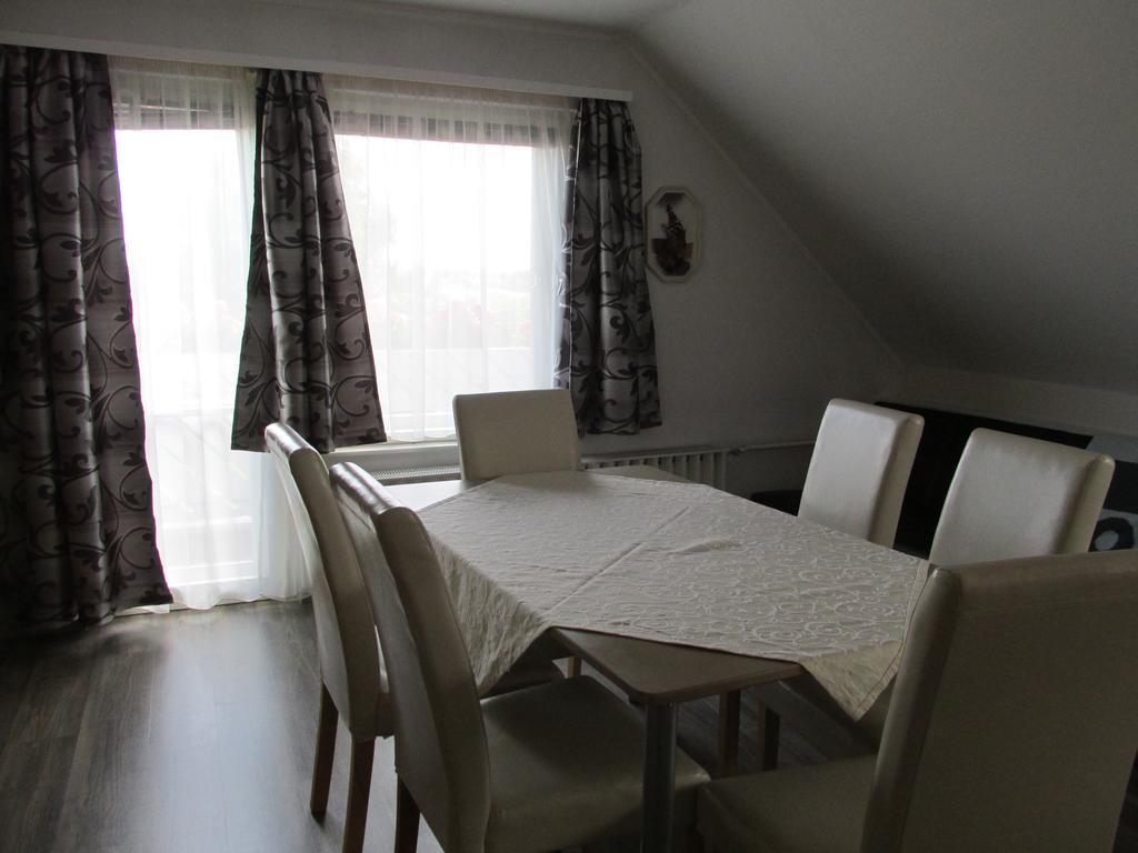 Betti Vendeghaz Apartment ออลโชปาโฮค ภายนอก รูปภาพ